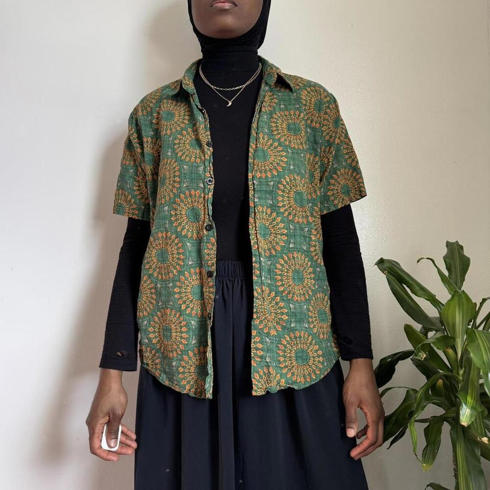 Retro Boho Sun Mandala Button Up – Size L‎ - Picture 2 of 6